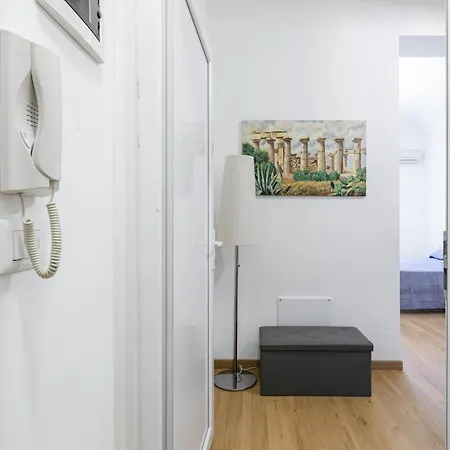Corso Dei Mille Station Flat With Balcony Appartement *